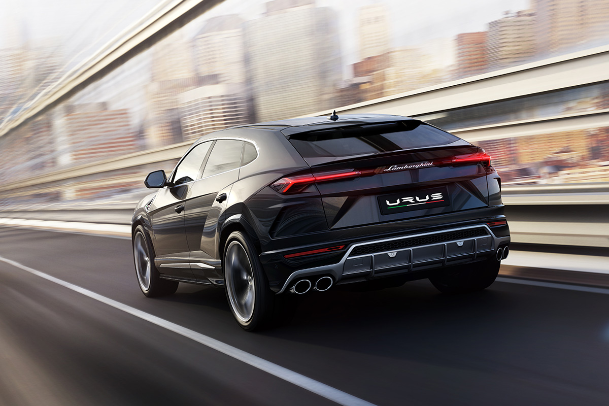 message-editor%2F1512504244809-lambo-urus-spinelli-rear.jpg