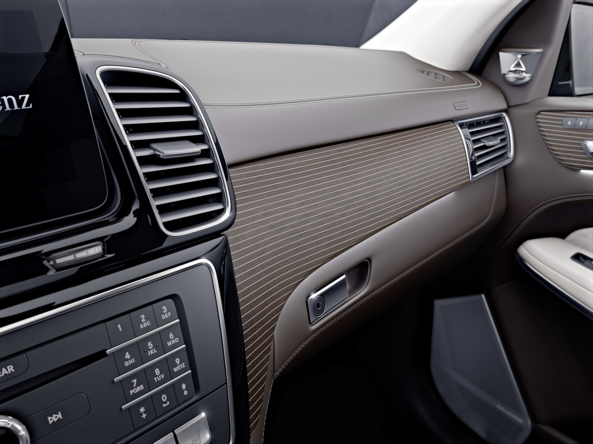 message-editor%2F1515526887234-mercedes-benzglsgrandeditioninterior2-1200x900.jpg