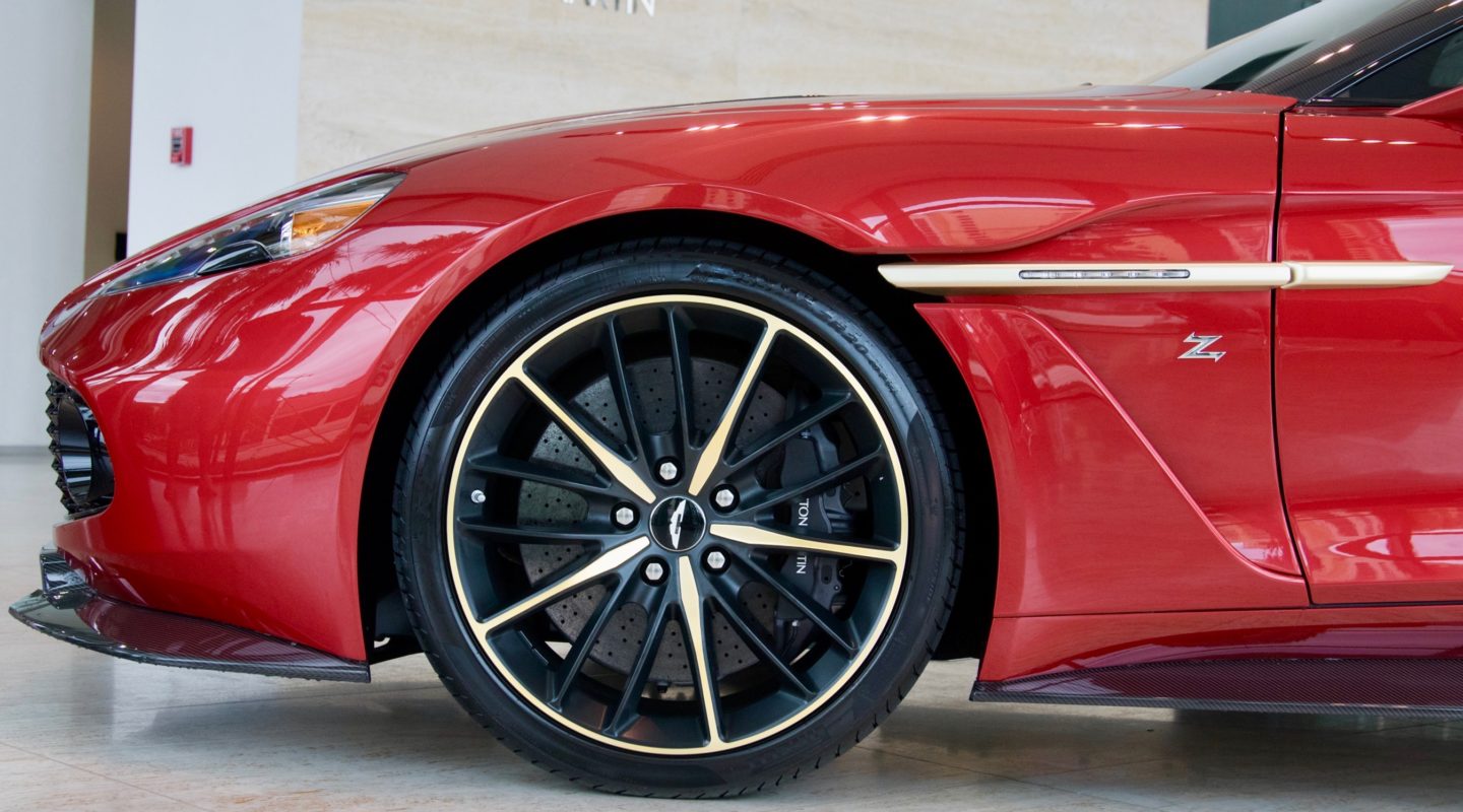 message-editor%2F1518465483112-aston_martin_vanquish_zagato-2-1440x800.jpg