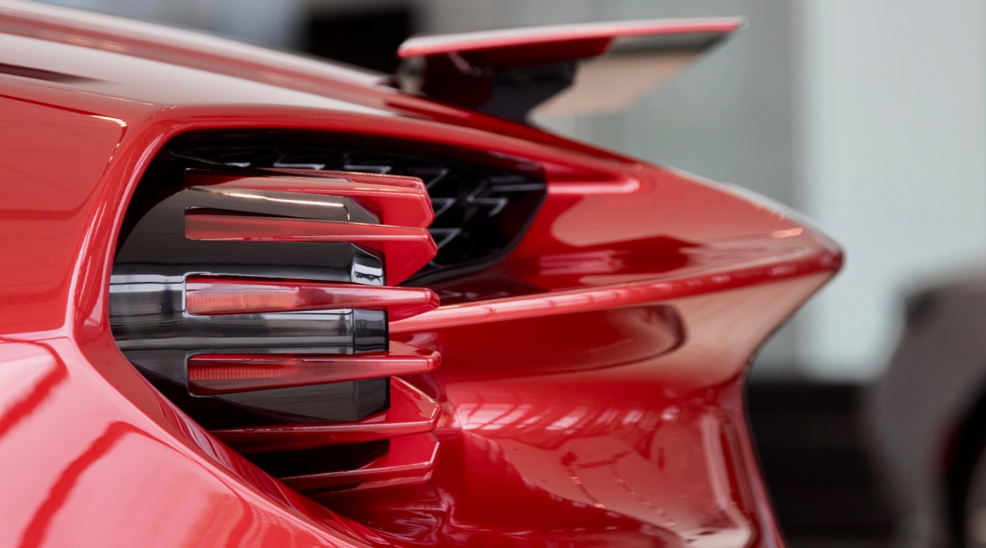 message-editor%2F1518465506913-aston_martin_vanquish_zagato-10-1440x800.jpg