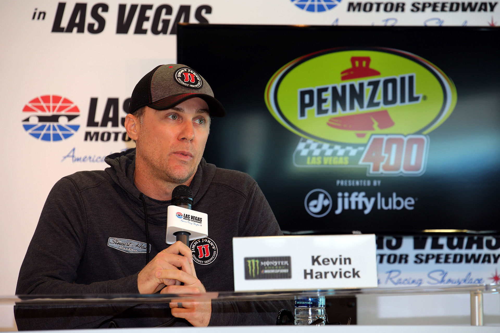 message-editor%2F1520141428105-gettyimages-926425864-kevin-harvick.jpg