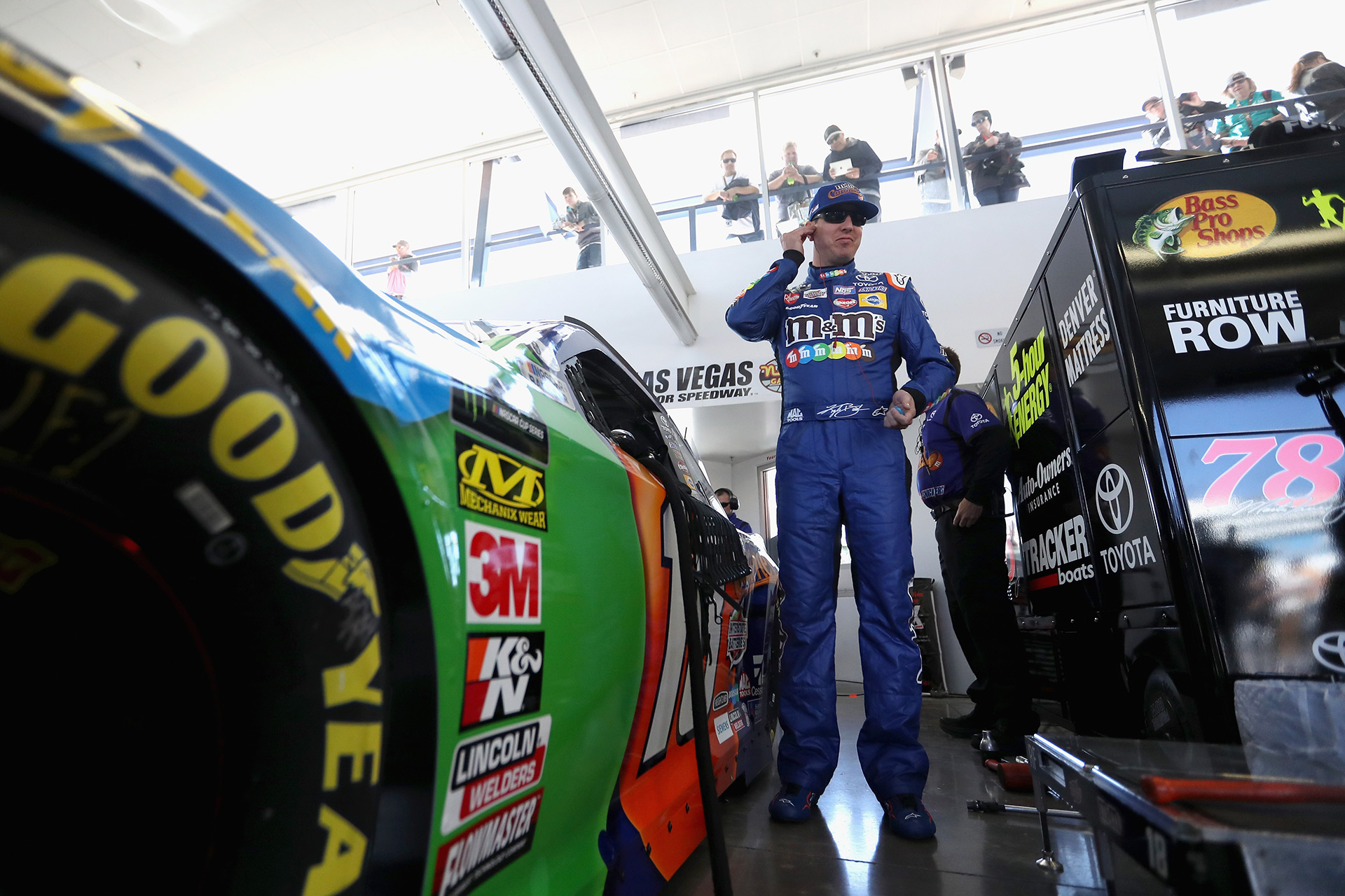 message-editor%2F1520141688584-gettyimages-926386556-kyle-busch.jpg