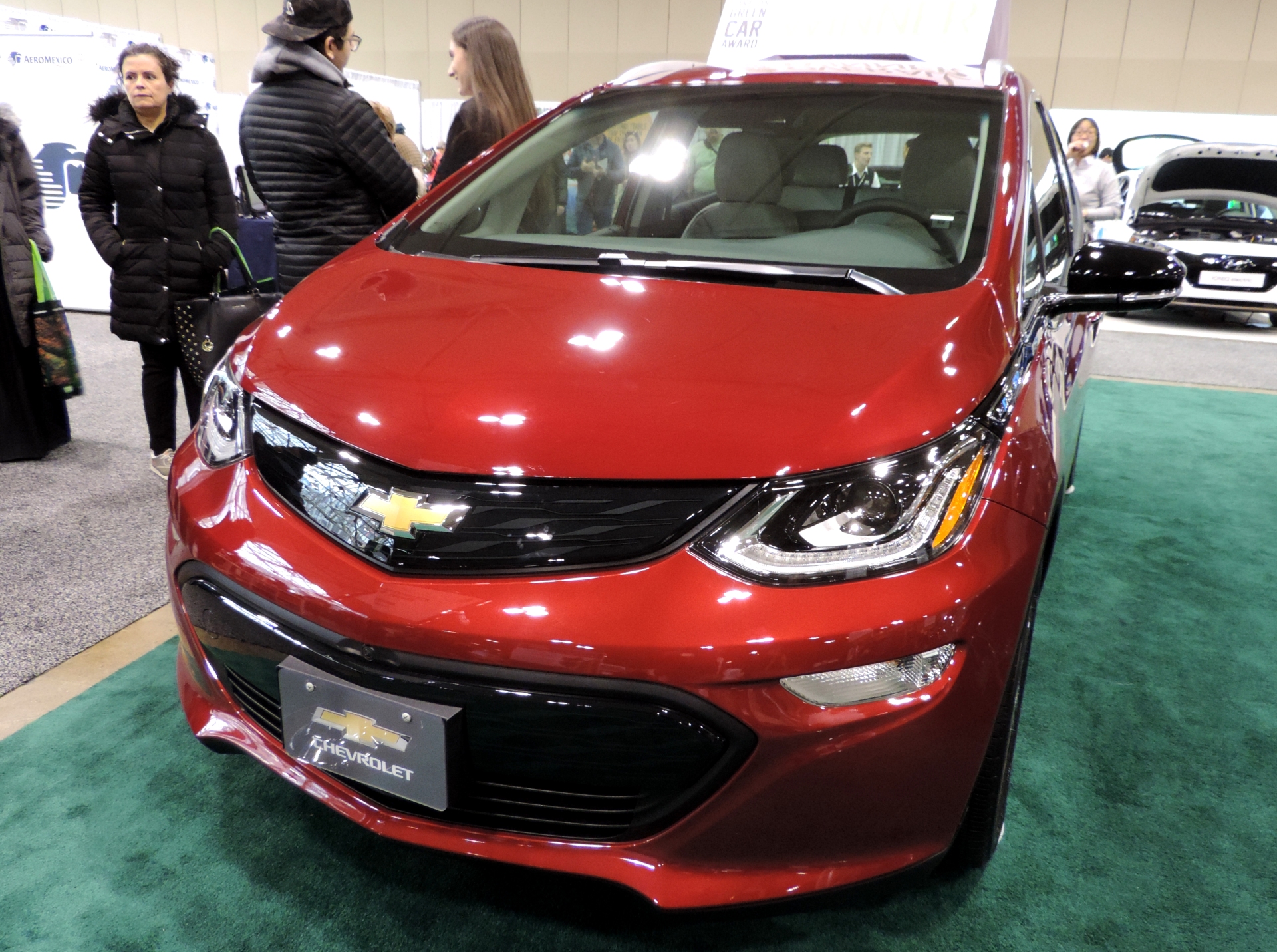 message-editor%2F1523165768279-chevroletboltev-greenlivingshow2018-frontview.jpg