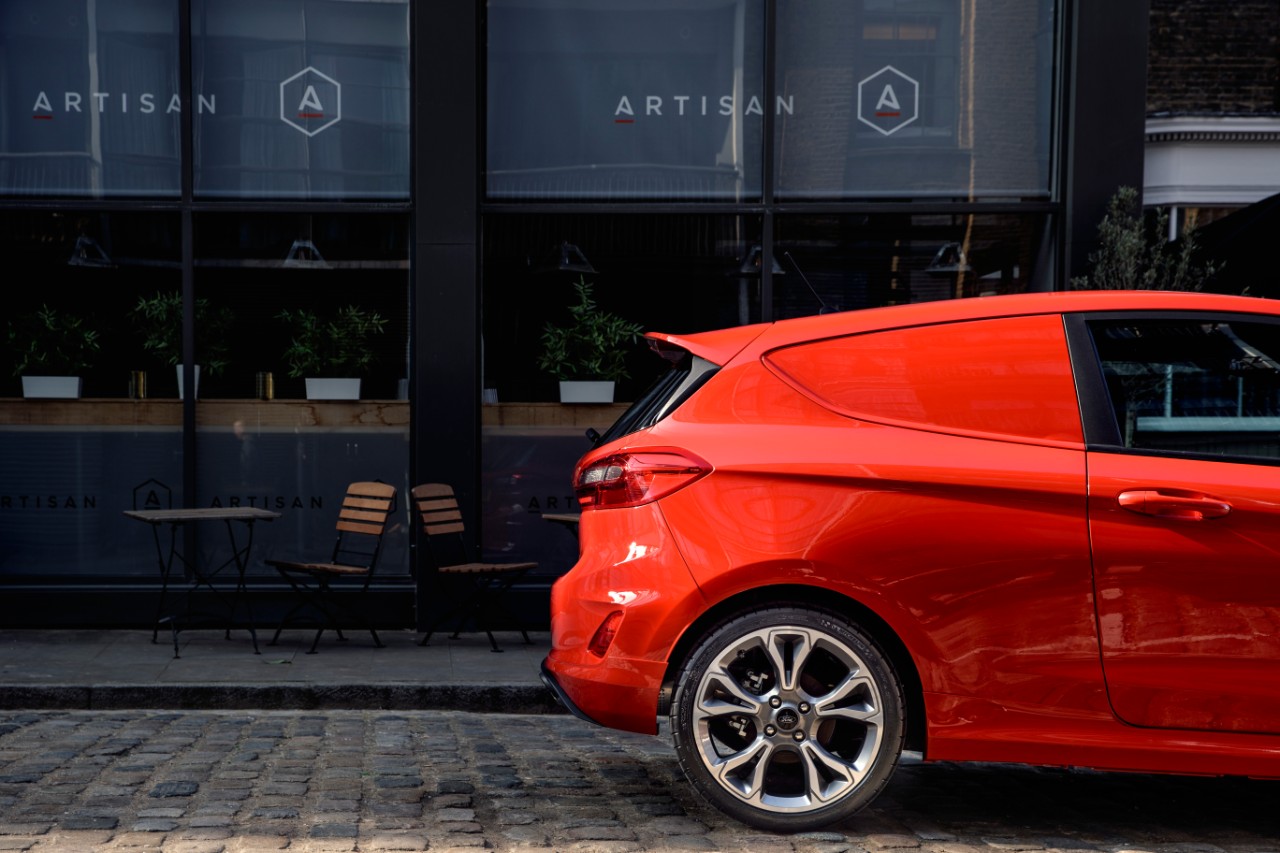 message-editor%2F1524593121578-2018_ford_fiesta_van_06.jpg