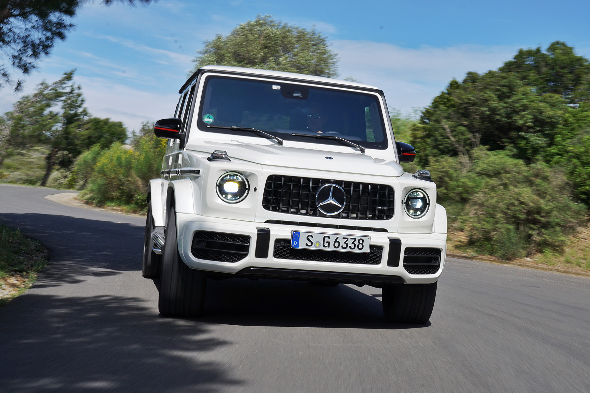 message-editor%2F1525725381990-mercedes-g550-g63-15.jpg
