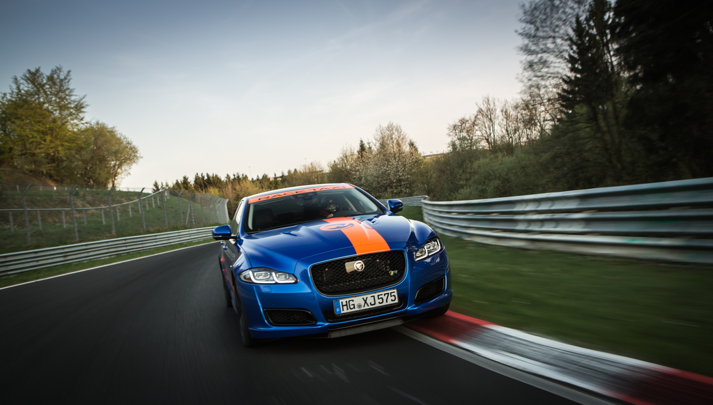 message-editor%2F1525804525560-jaguarracetaxixjr55a9586-resize-1024x581.jpg