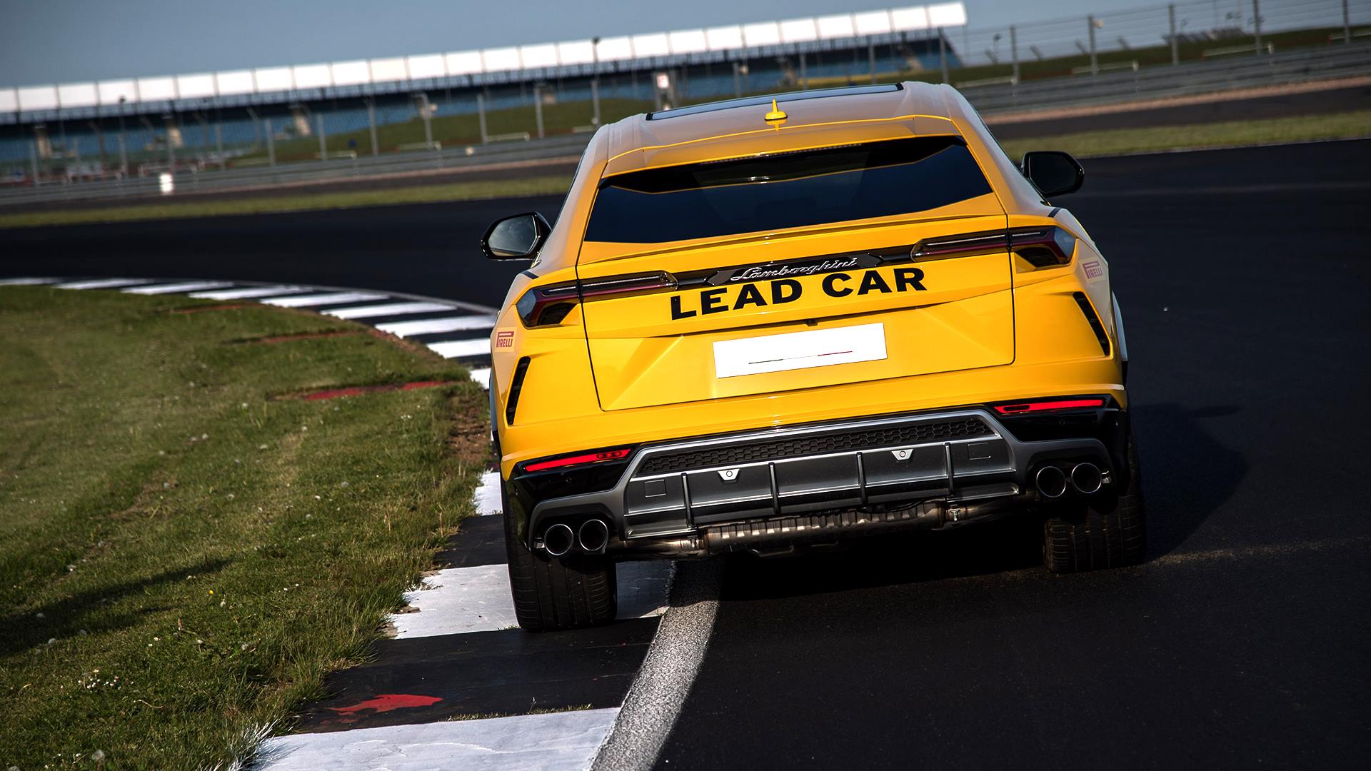 message-editor%2F1527060057536-lamborghiniurussuvistheofficialleadcaroflamborghinisupertrofeoeurope-rearview.jpg