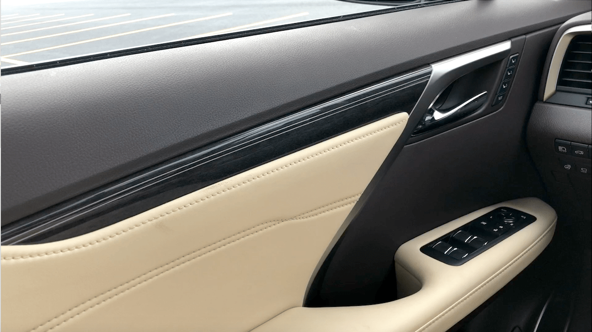message-editor%2F1527878351142-lexus_rx_350_interior_door.png