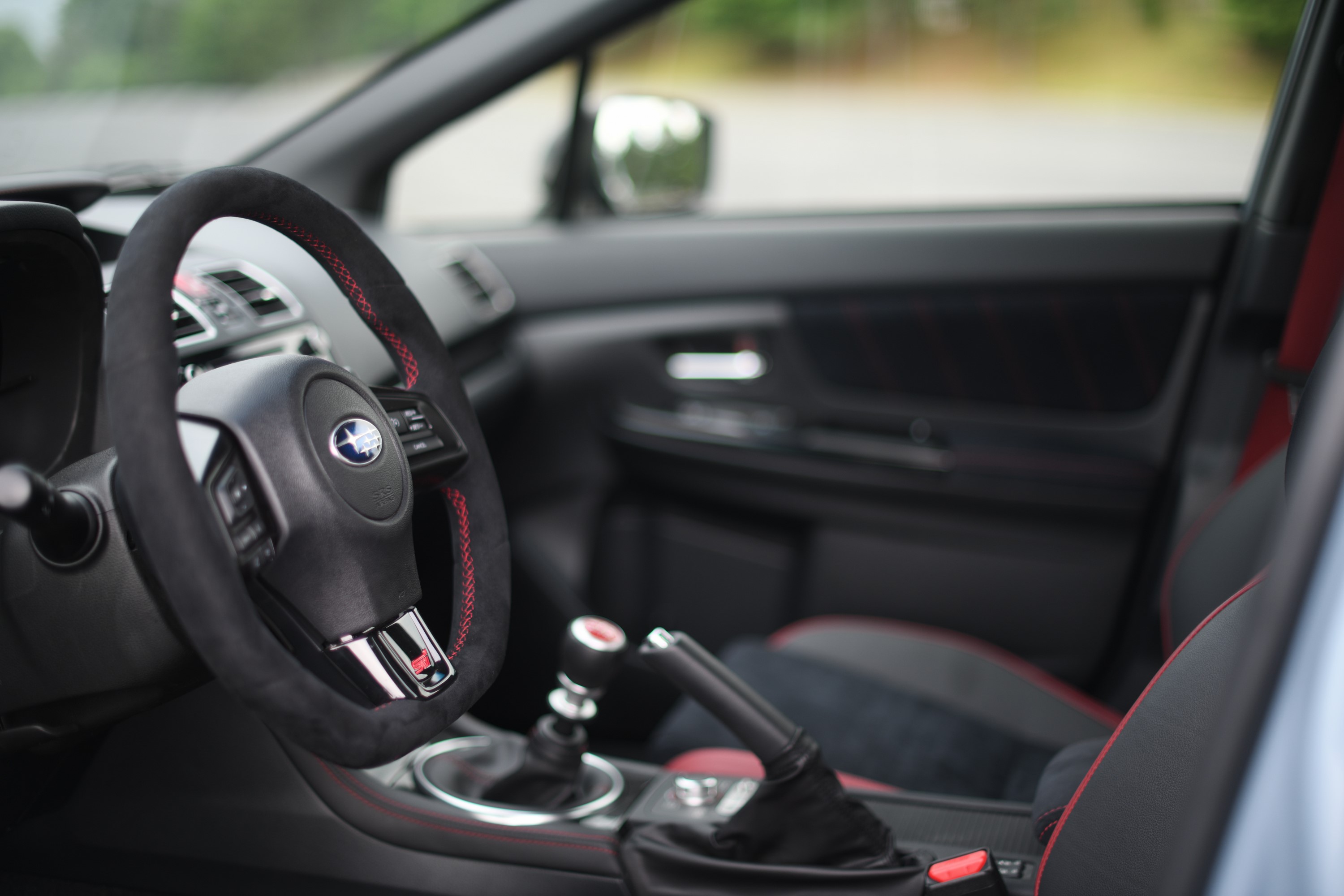 message-editor%2F1528128771406-19my_sti_steering_wheel.jpg