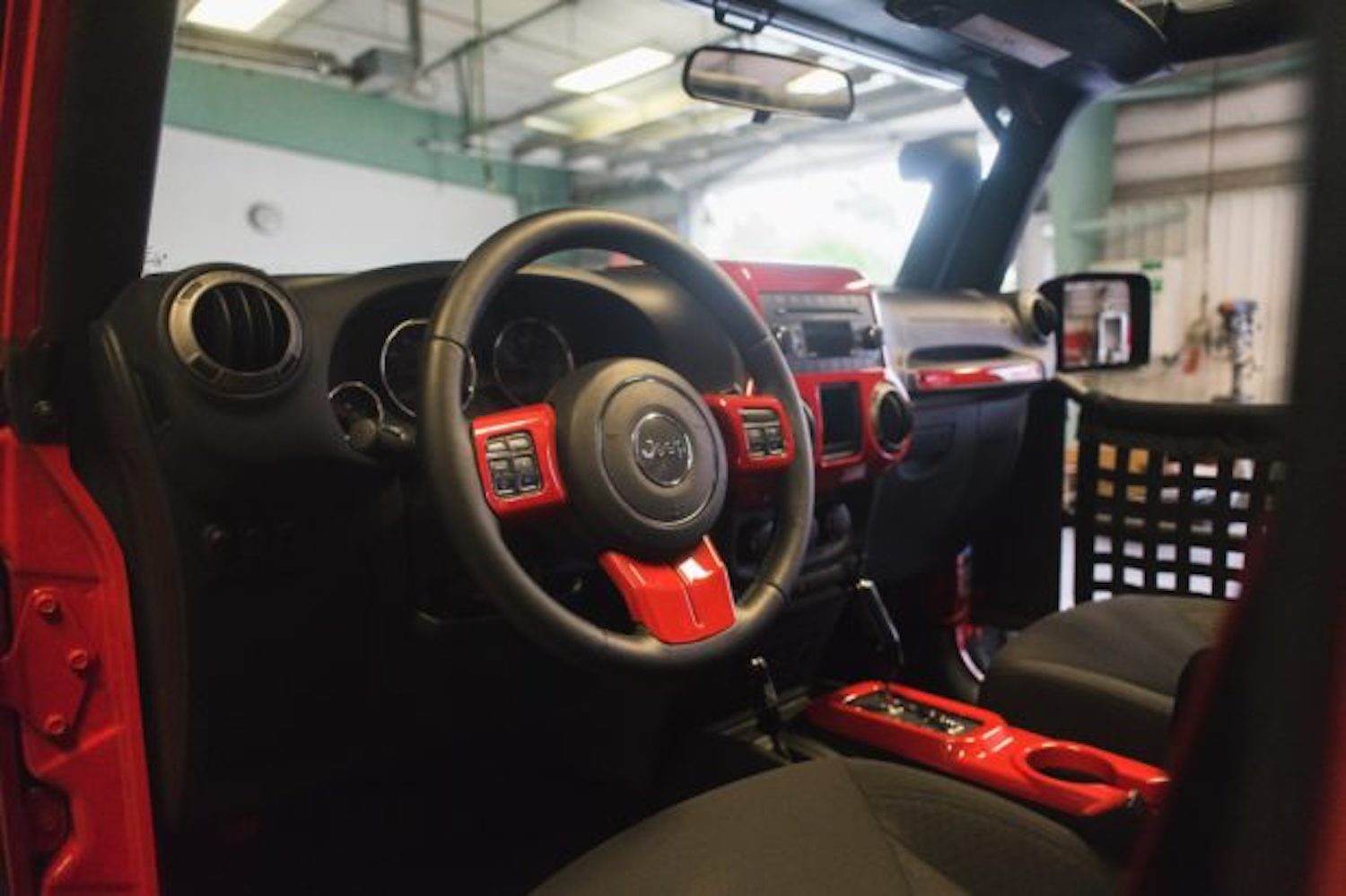 message-editor%2F1529509618117-2015_jeep_wrangler_1528910988d4c2f636f067f8parts-2-620x413.jpg