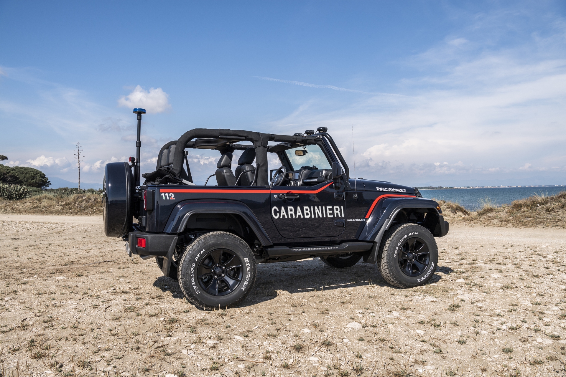 message-editor%2F1530474192759-jeepwranglerjoinsitaliancarabinieripatrollingfleet-rearsideview.jpg