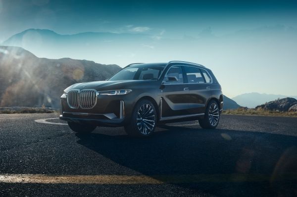 message-editor%2F1533960082838-p90274805_lowres_bmw-concept-x7-iperf.jpg