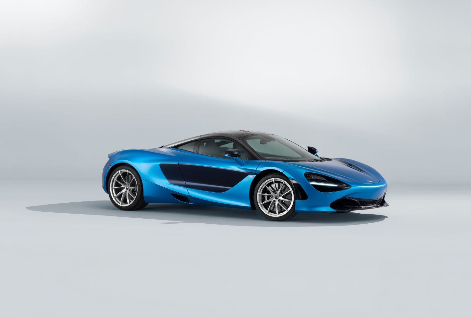message-editor%2F1534271040768-small-9606-mclaren720spacifictheme.jpg