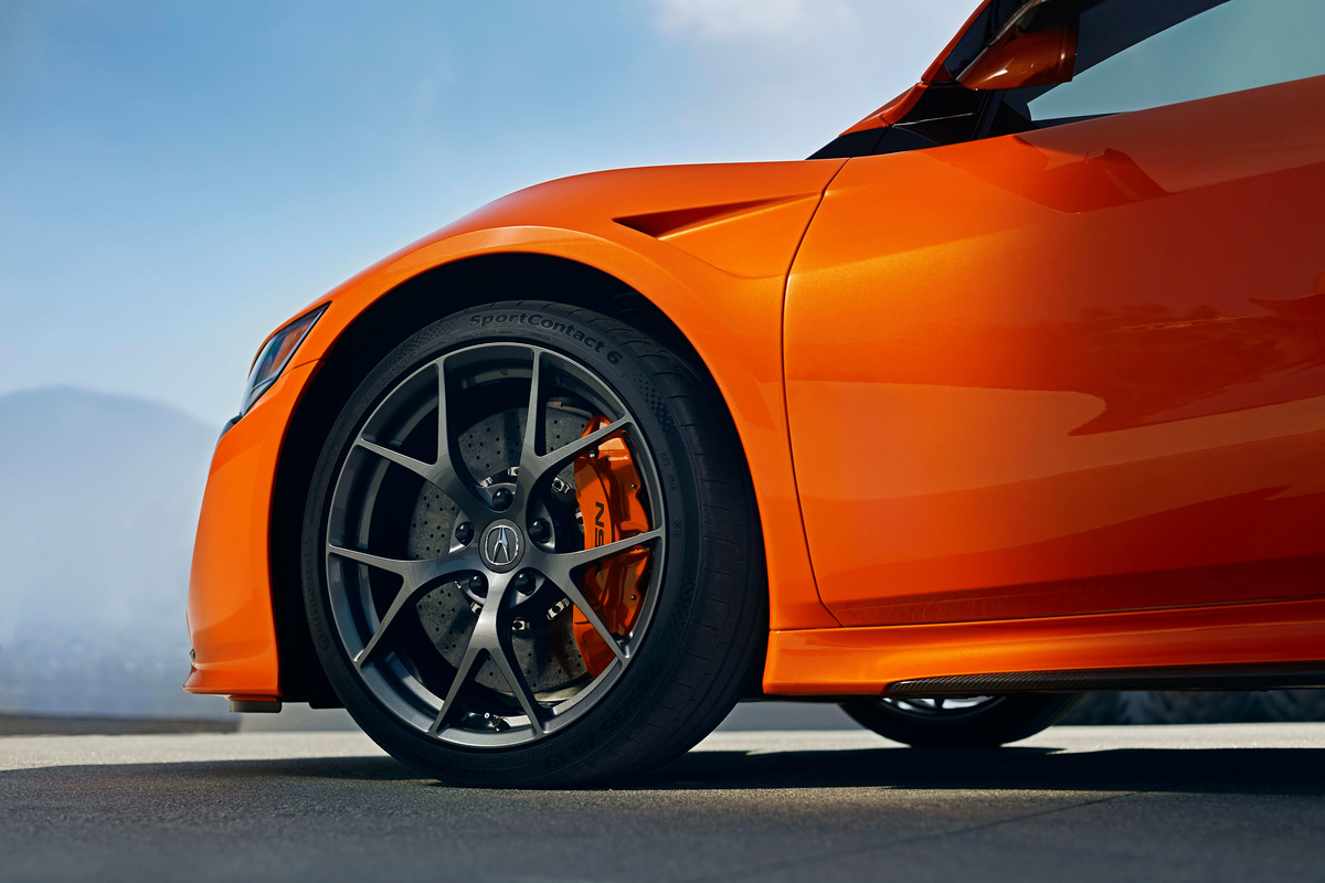message-editor%2F1535097297872-2019_acura_nsx_5.jpg