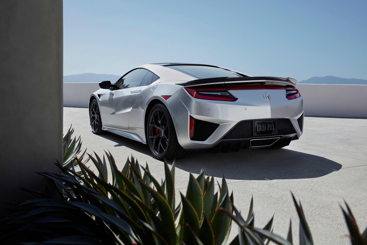 message-editor%2F1535097507054-2019_acura_nsx_12.jpg