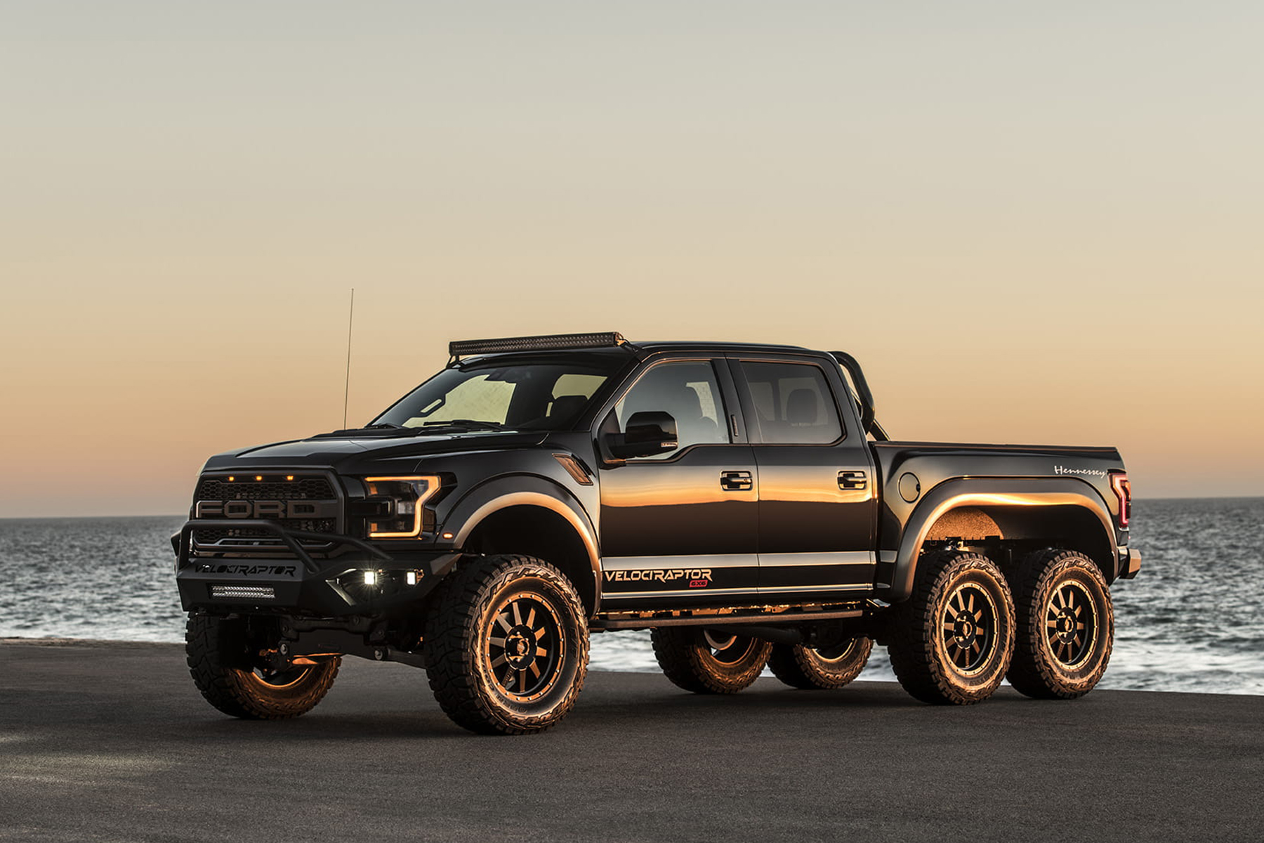 message-editor%2F1537925555878-09-hennessey-velociraptor-6x6-min.jpg