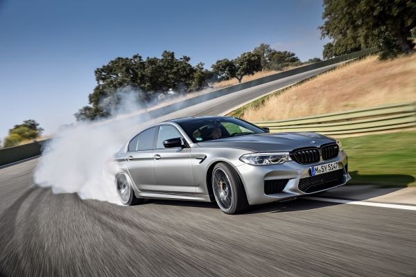 <strong>#2: BMW M5, 61.8 Percent Depreciation</strong>“/><figcaption><p class=