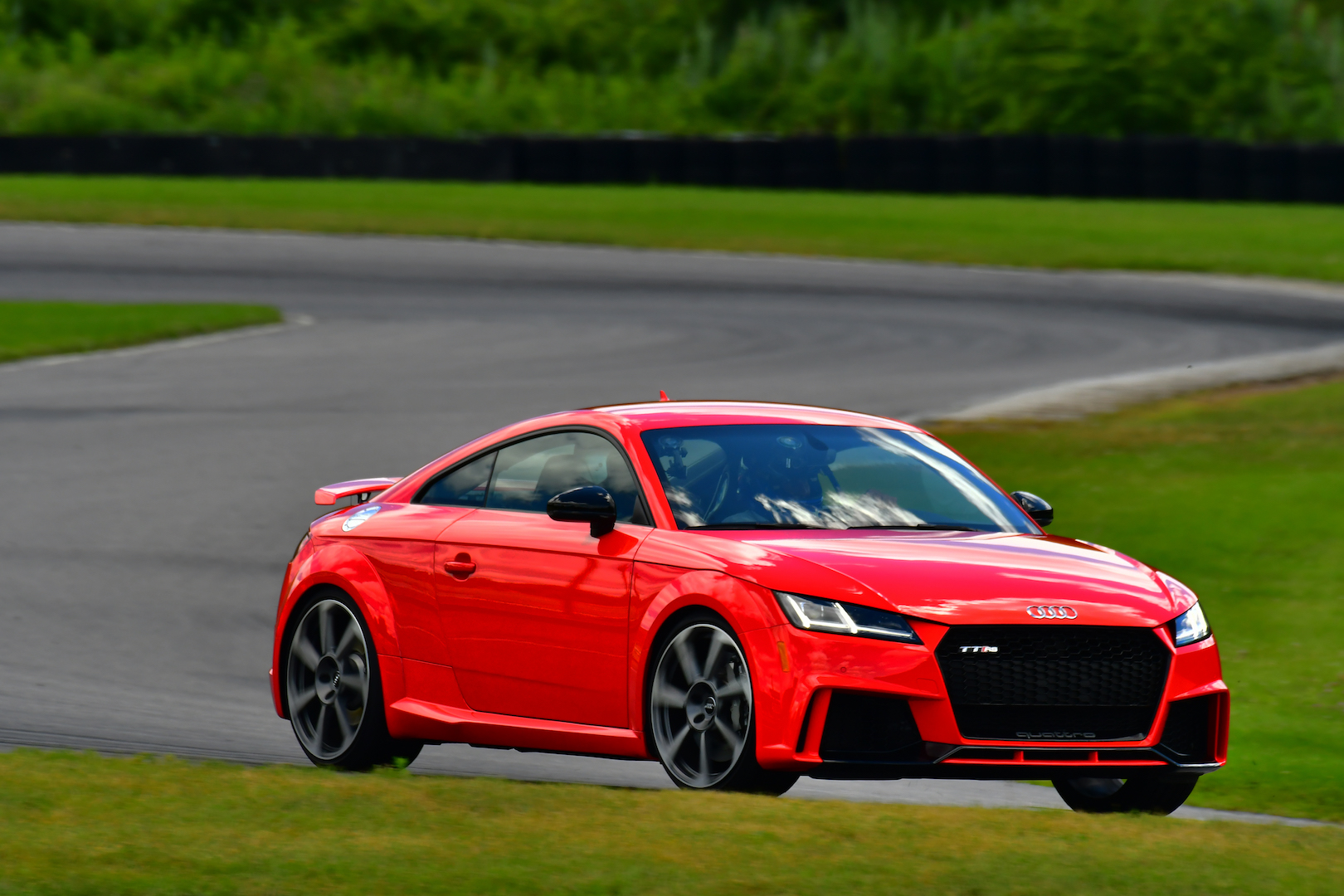 message-editor%2F1542825603210-large-2018-audi-tt-rs-coupe-3139.jpg