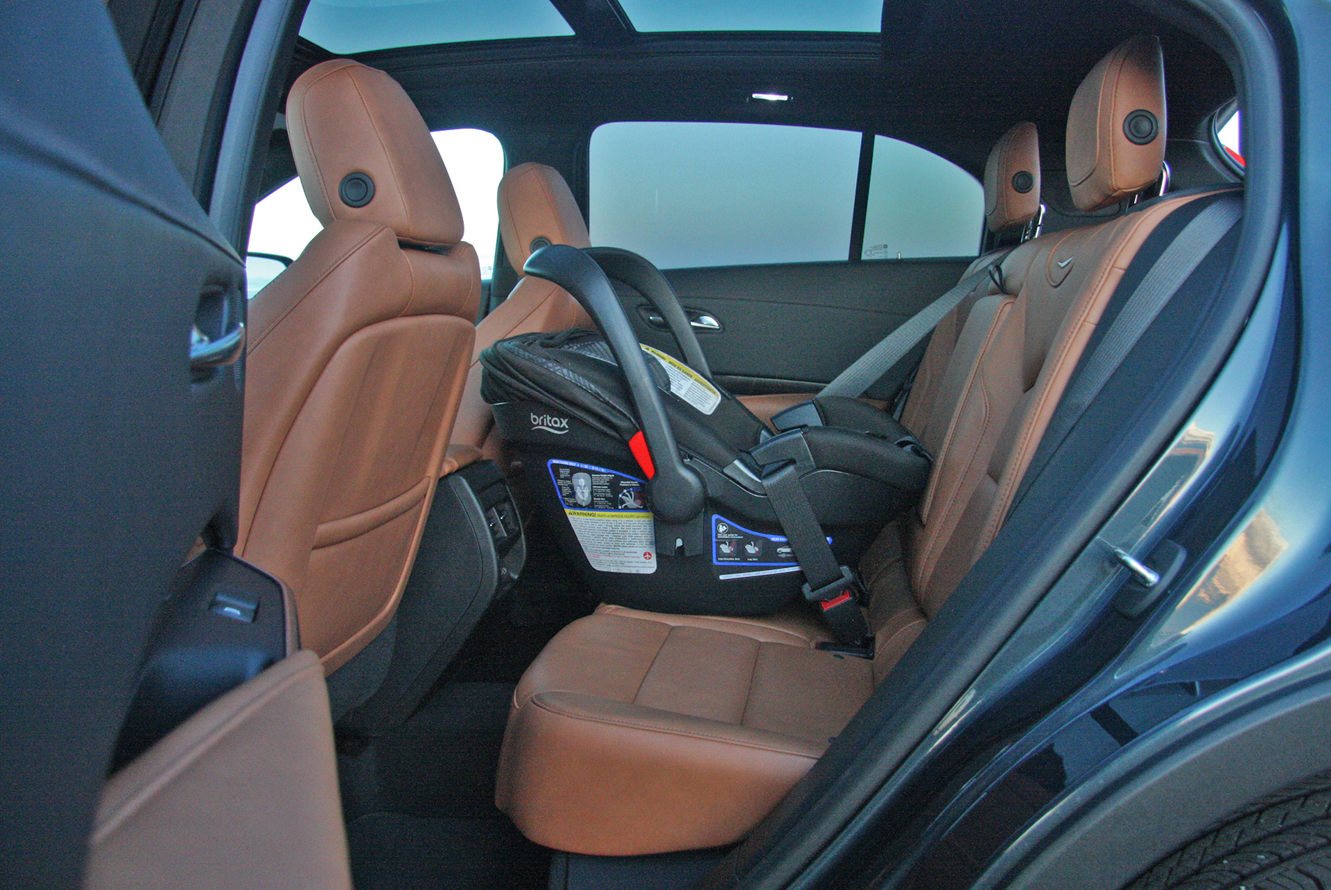 message-editor%2F1547489919905-xt4-rear-seat.jpg