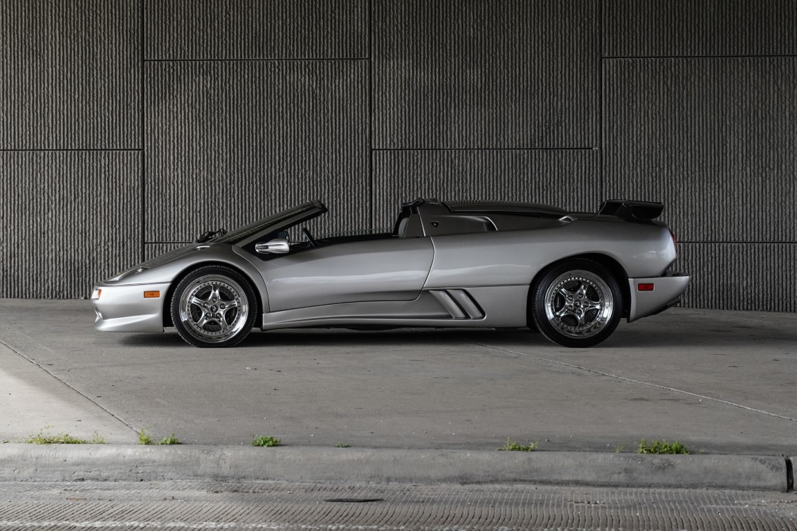 message-editor%2F1549060995775-1999_lamborghini_diablo_1548187252d565ef66e7dff9fdsc00059.jpg